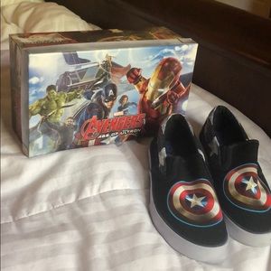 Avengers Age of Ultron Shoes Boy so 5 women sz 7